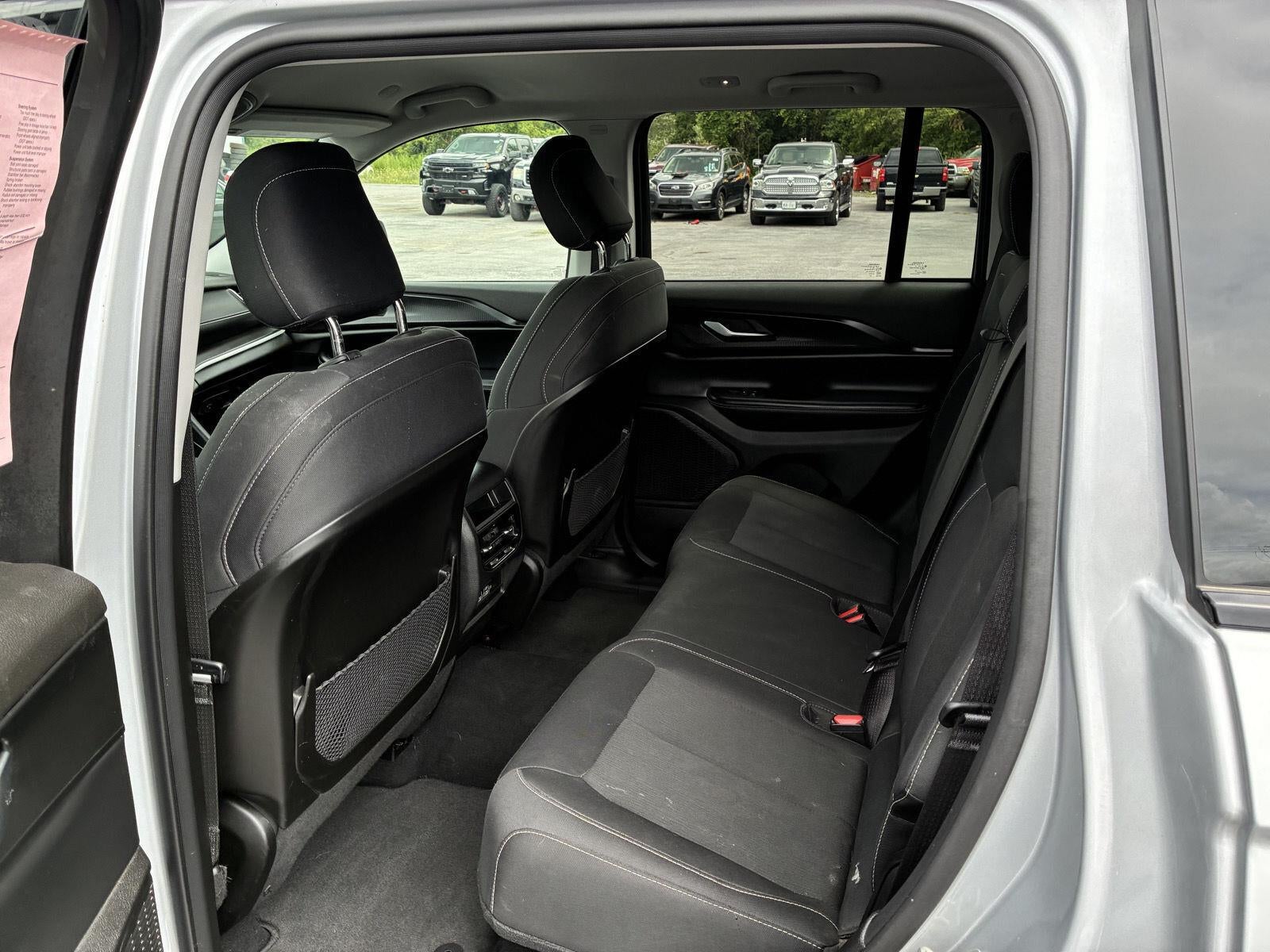 2023 Jeep Grand Cherokee Laredo