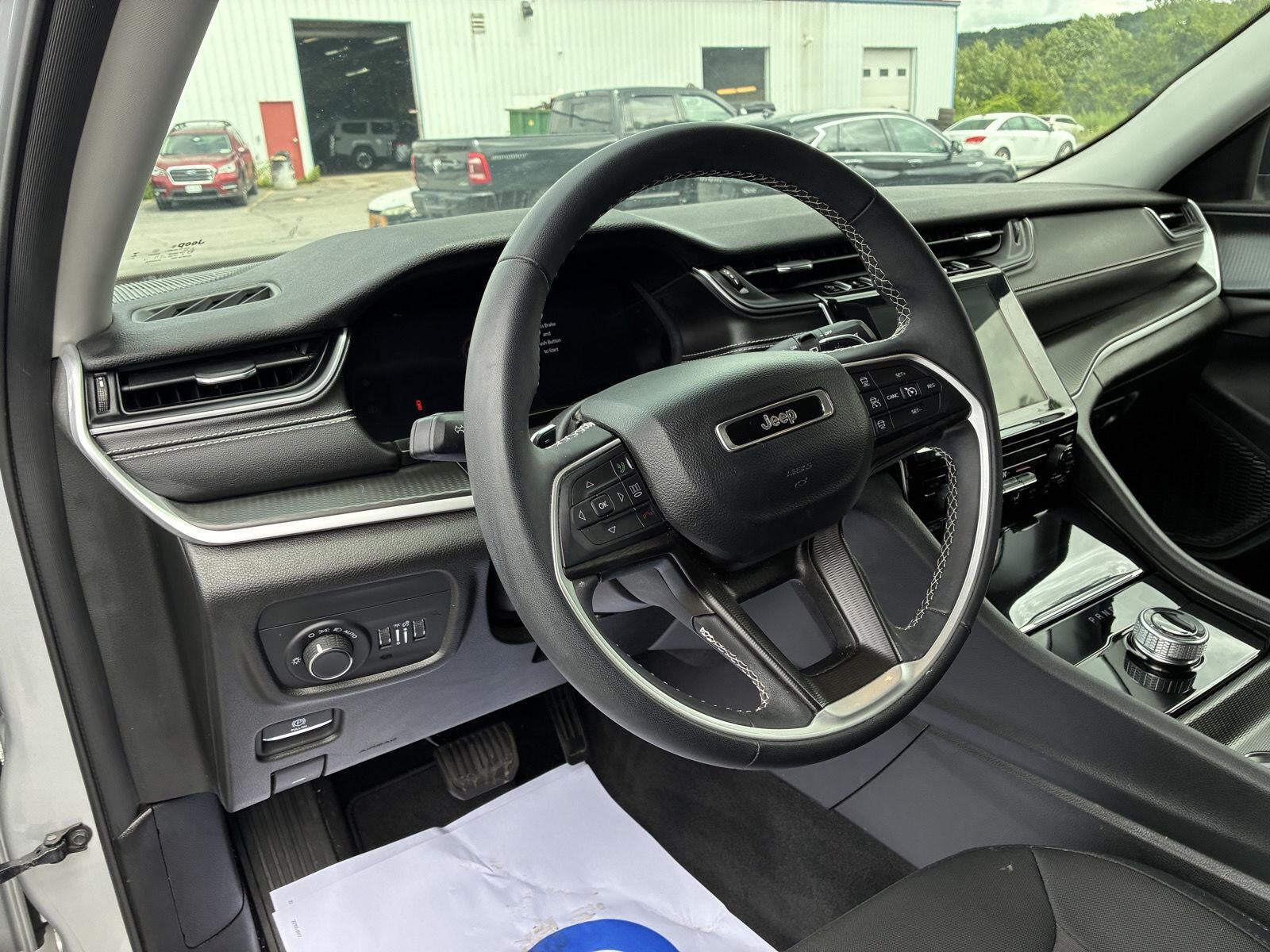 2023 Jeep Grand Cherokee Laredo
