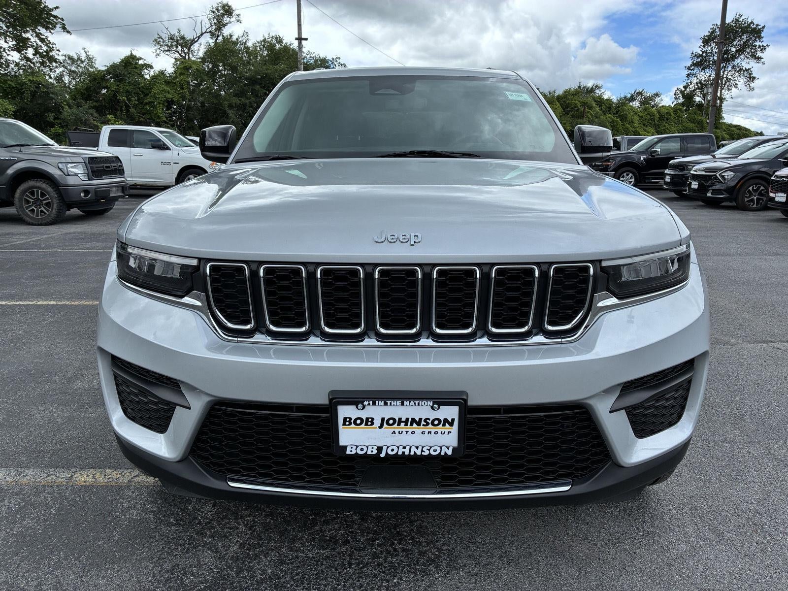 2023 Jeep Grand Cherokee Laredo