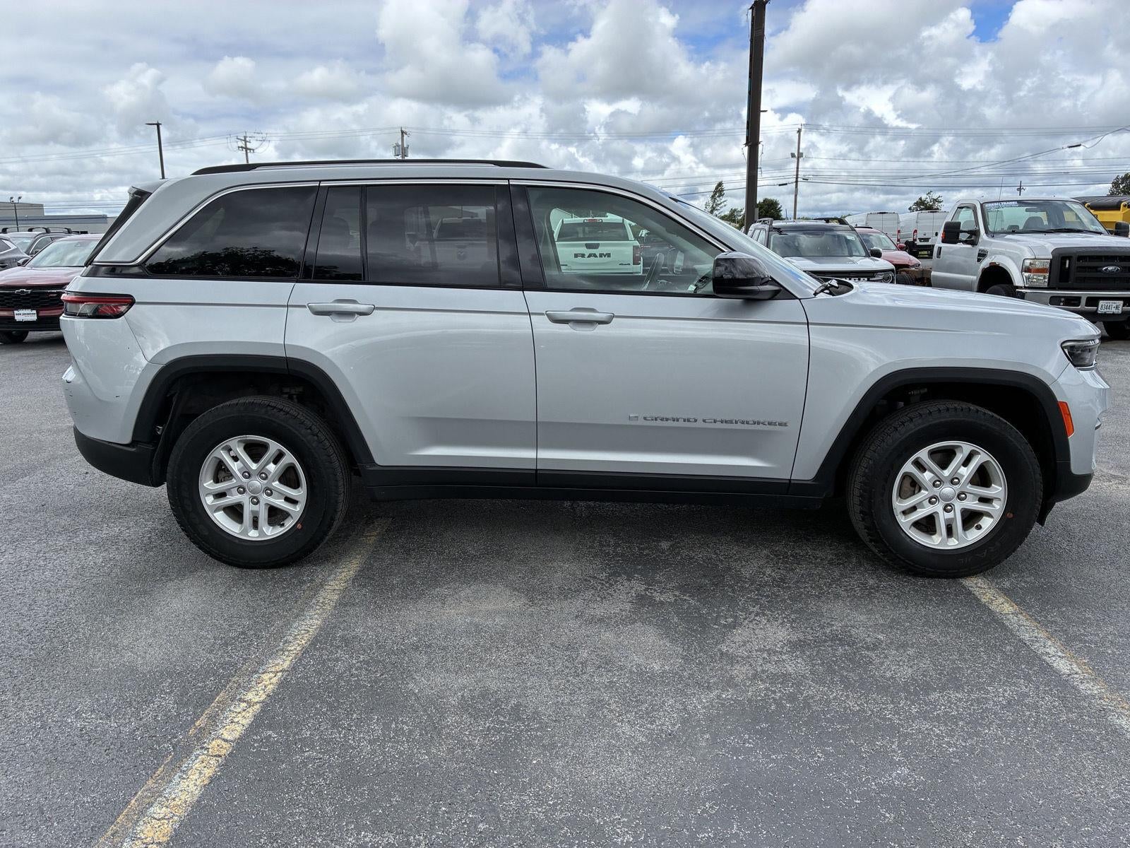 2023 Jeep Grand Cherokee Laredo