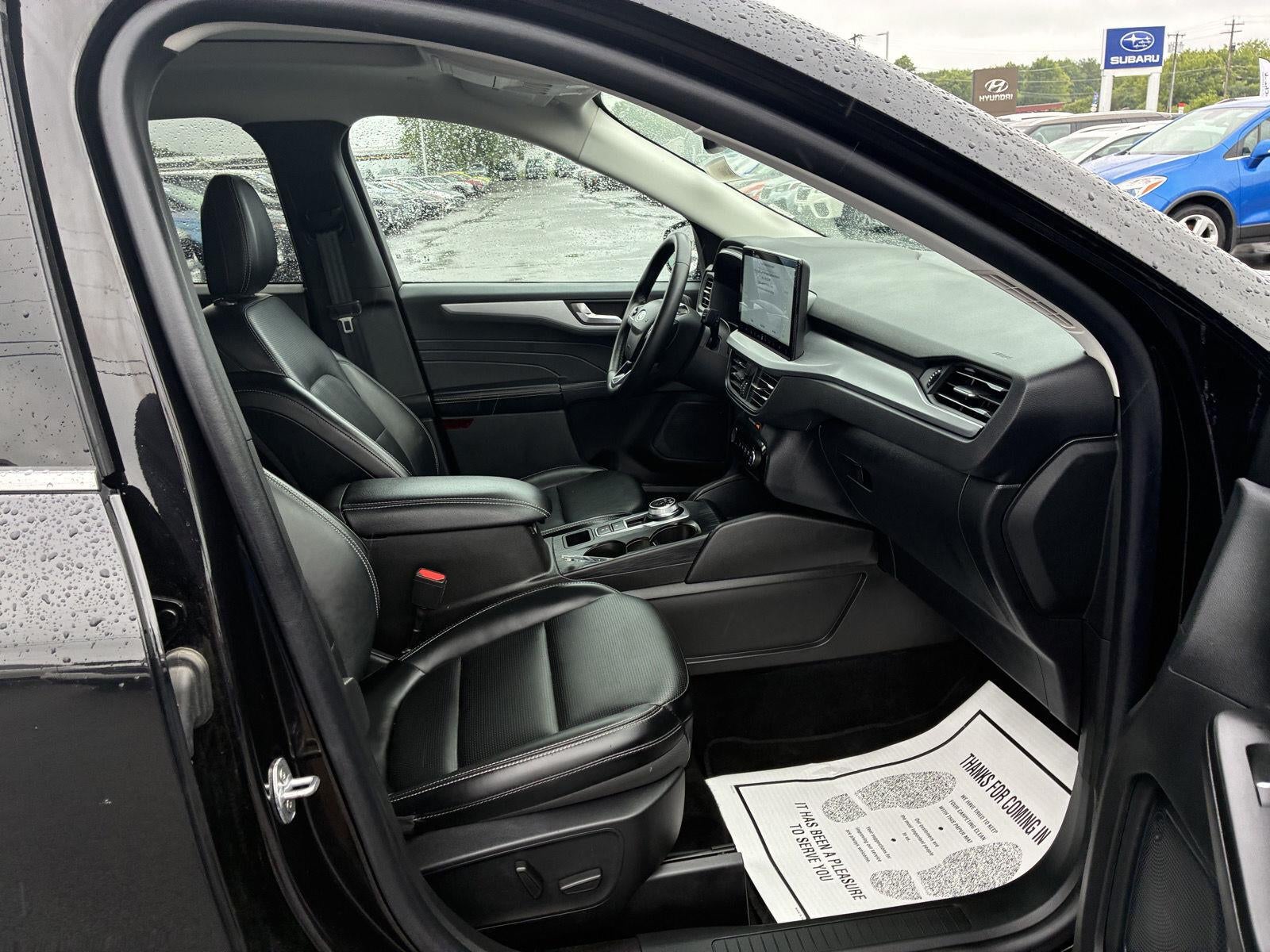 2025 Ford Escape Platinum
