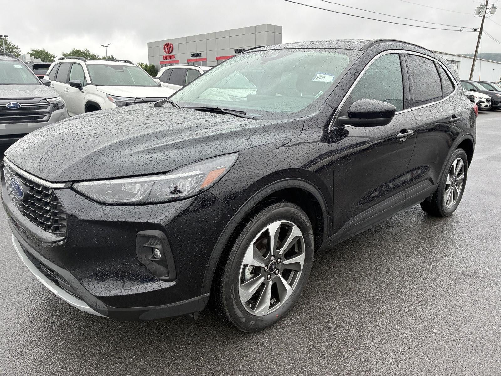 2025 Ford Escape Platinum