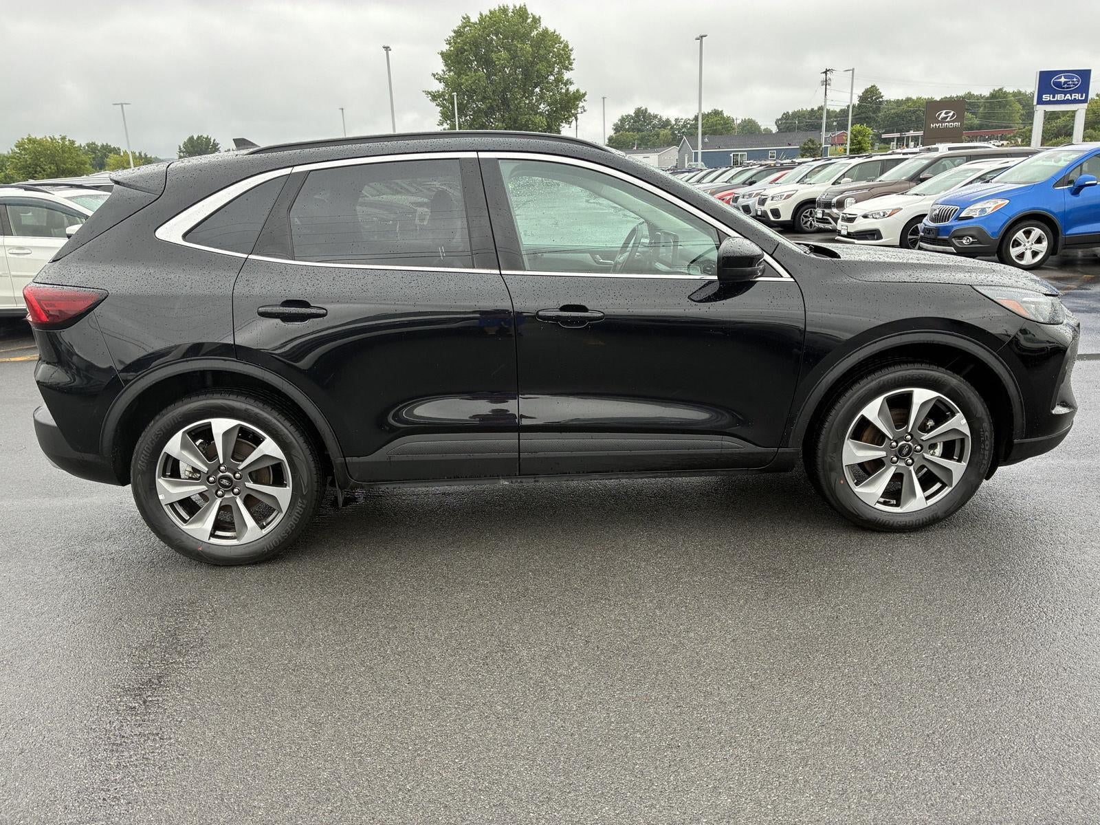 2025 Ford Escape Platinum