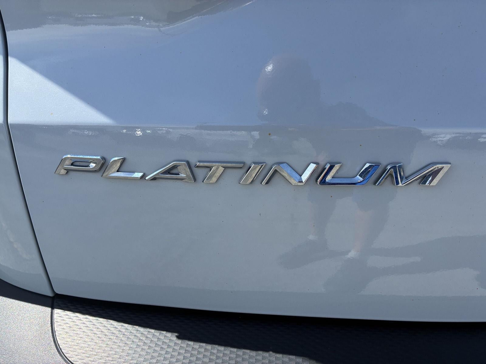 2025 Ford Escape Platinum