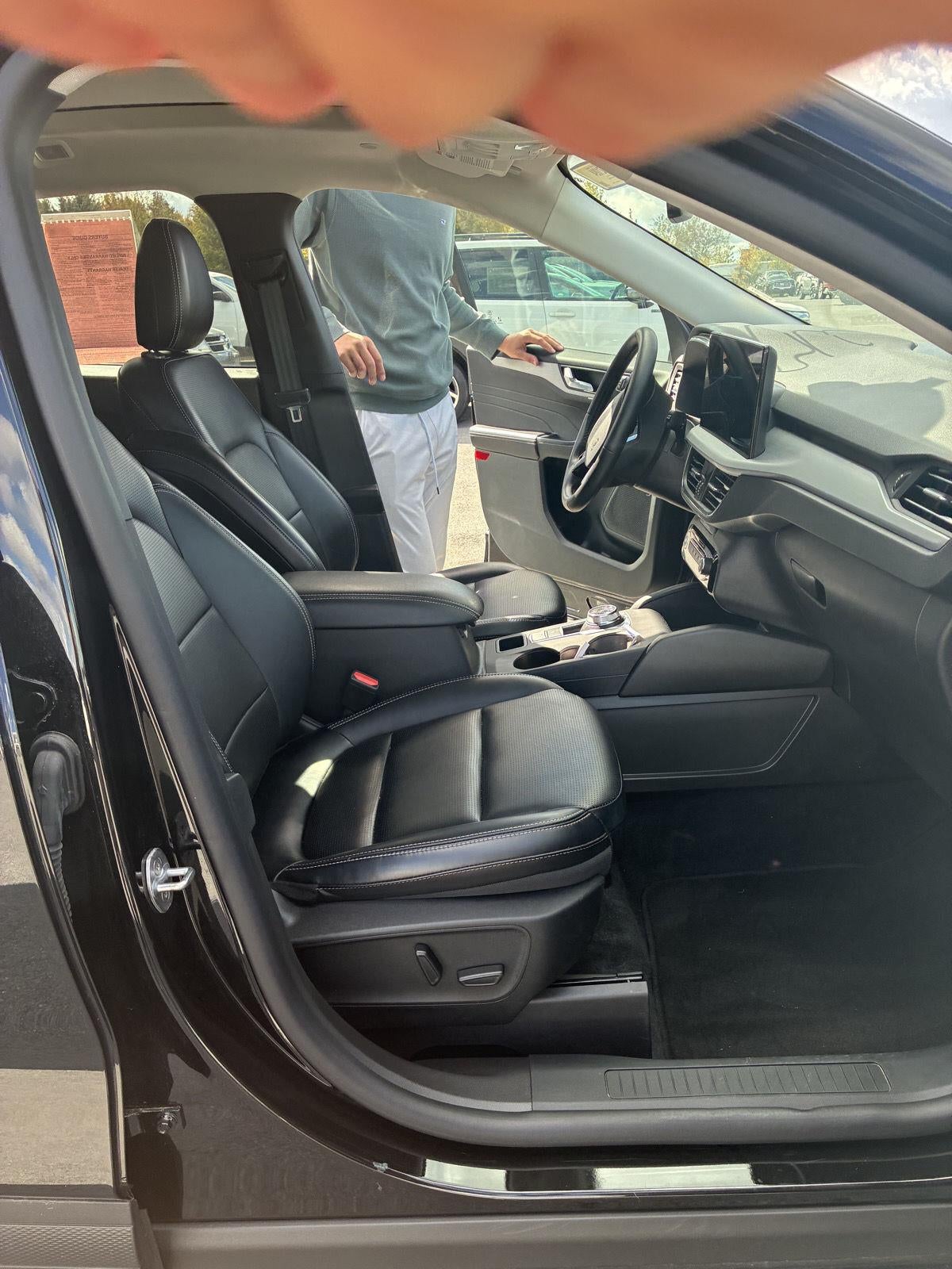2025 Ford Escape Platinum