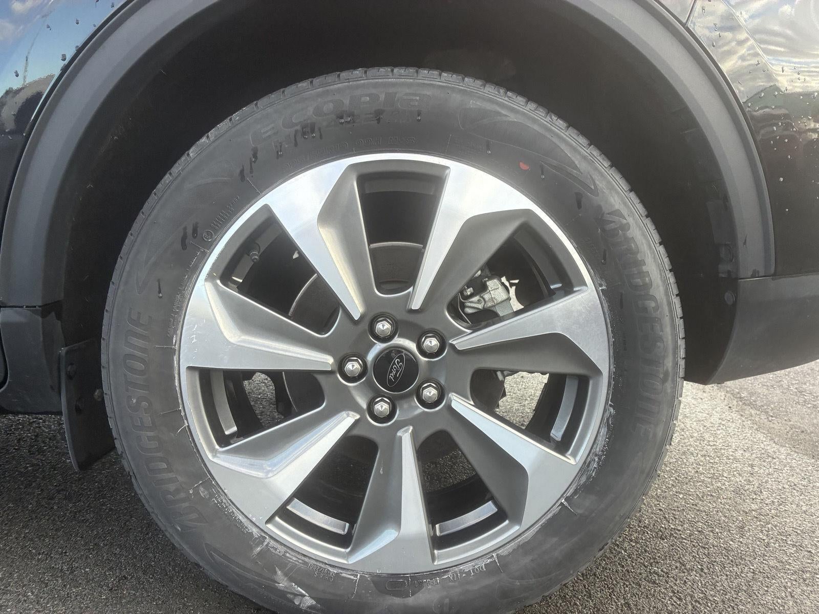 2025 Ford Escape Platinum