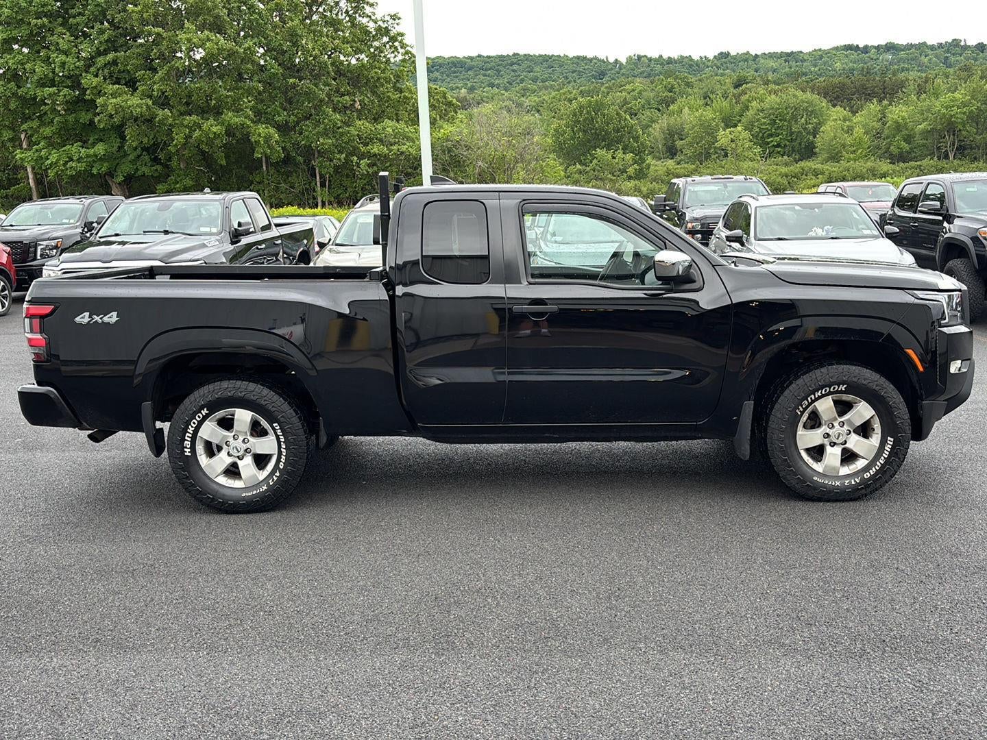 2022 Nissan Frontier S