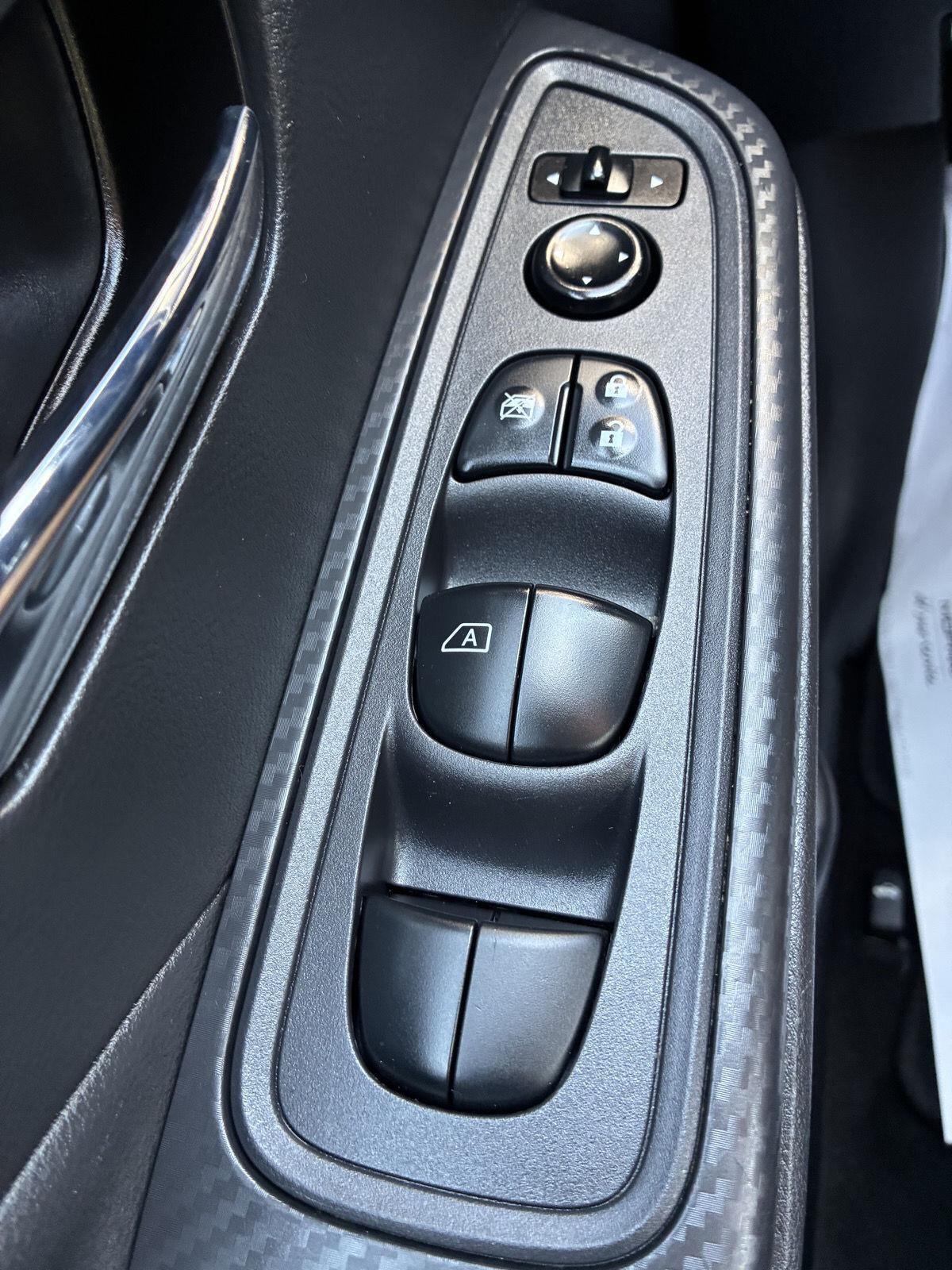 2023 Nissan Versa SV