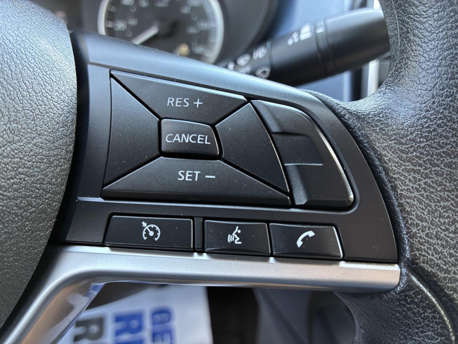 2023 Nissan Versa SV