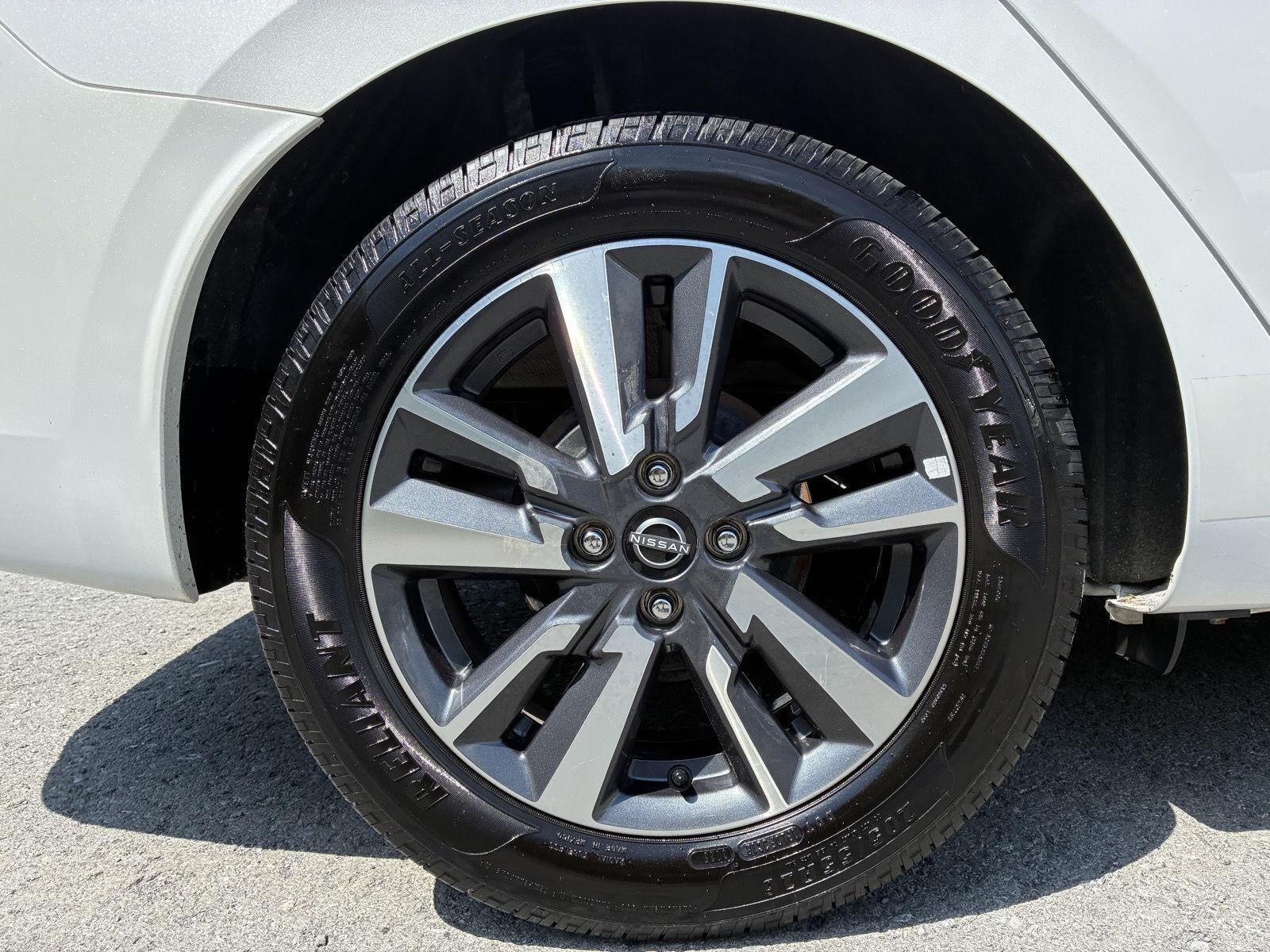 2023 Nissan Versa SV