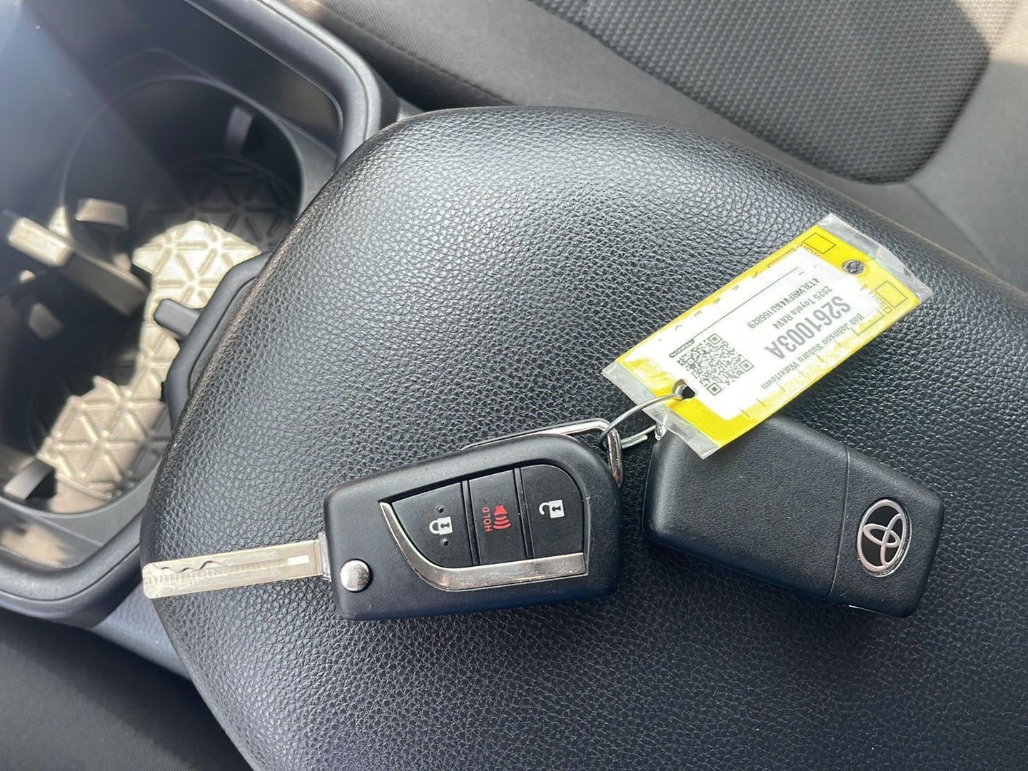 2025 Toyota RAV4 Hybrid LE