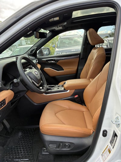 2026 Toyota Highlander Hybrid Platinum