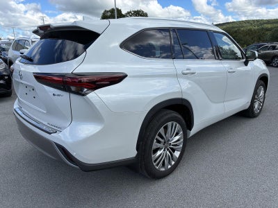 2026 Toyota Highlander Hybrid Platinum