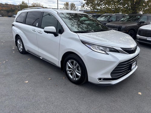 2026 Toyota Sienna Base