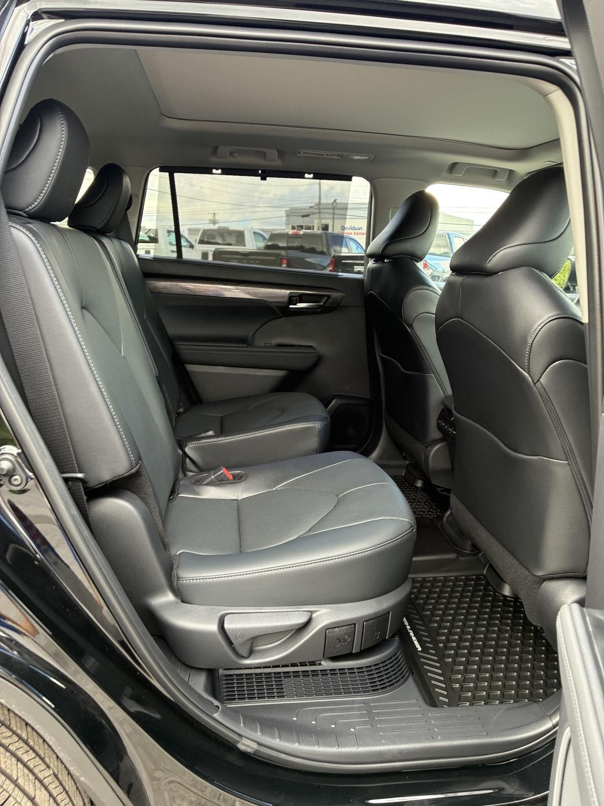 2026 Toyota Highlander Hybrid Limited