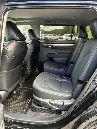 2026 Toyota Highlander Hybrid Limited