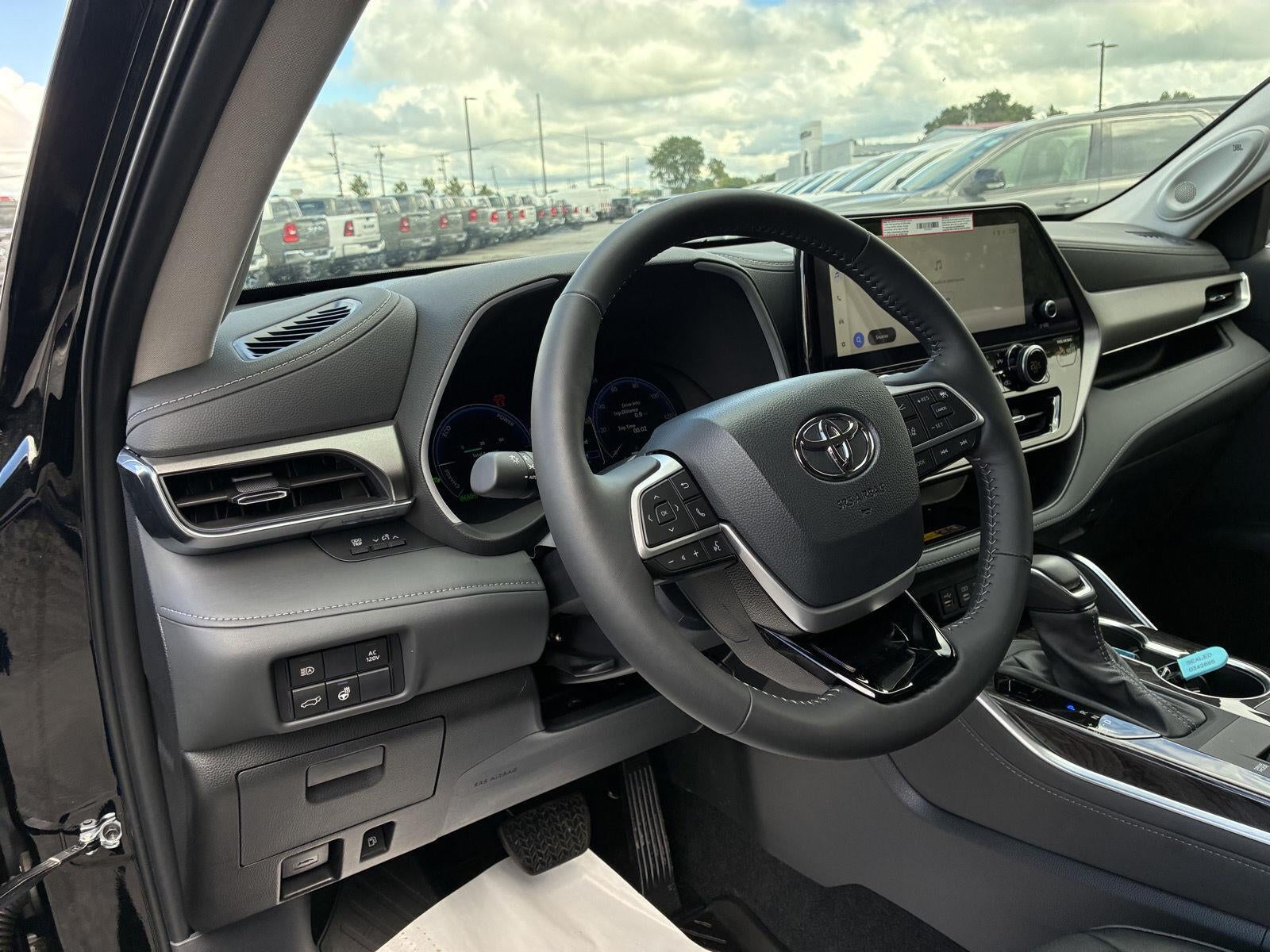 2026 Toyota Highlander Hybrid Limited