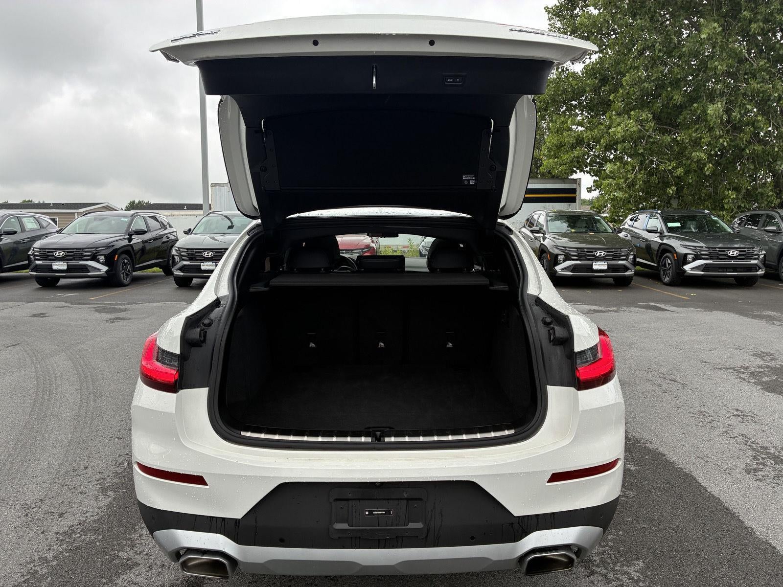 2025 BMW X4 xDrive30i