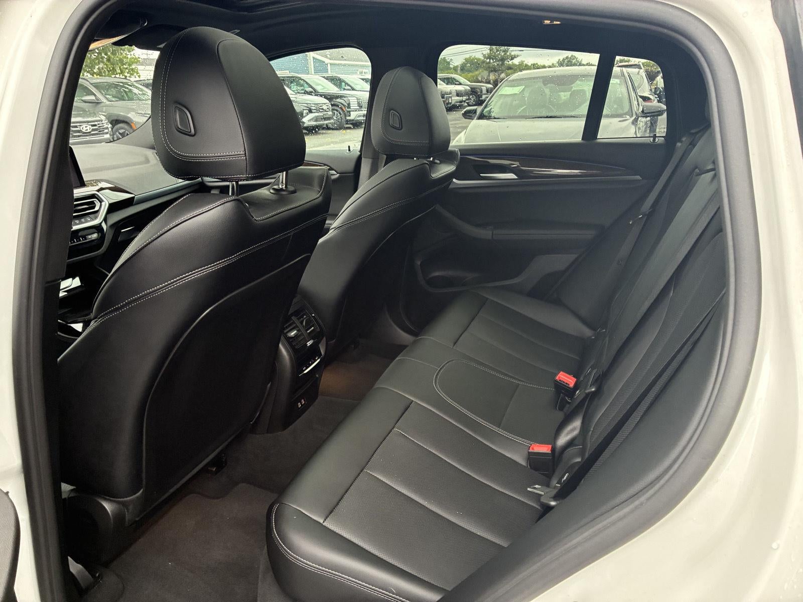 2025 BMW X4 xDrive30i