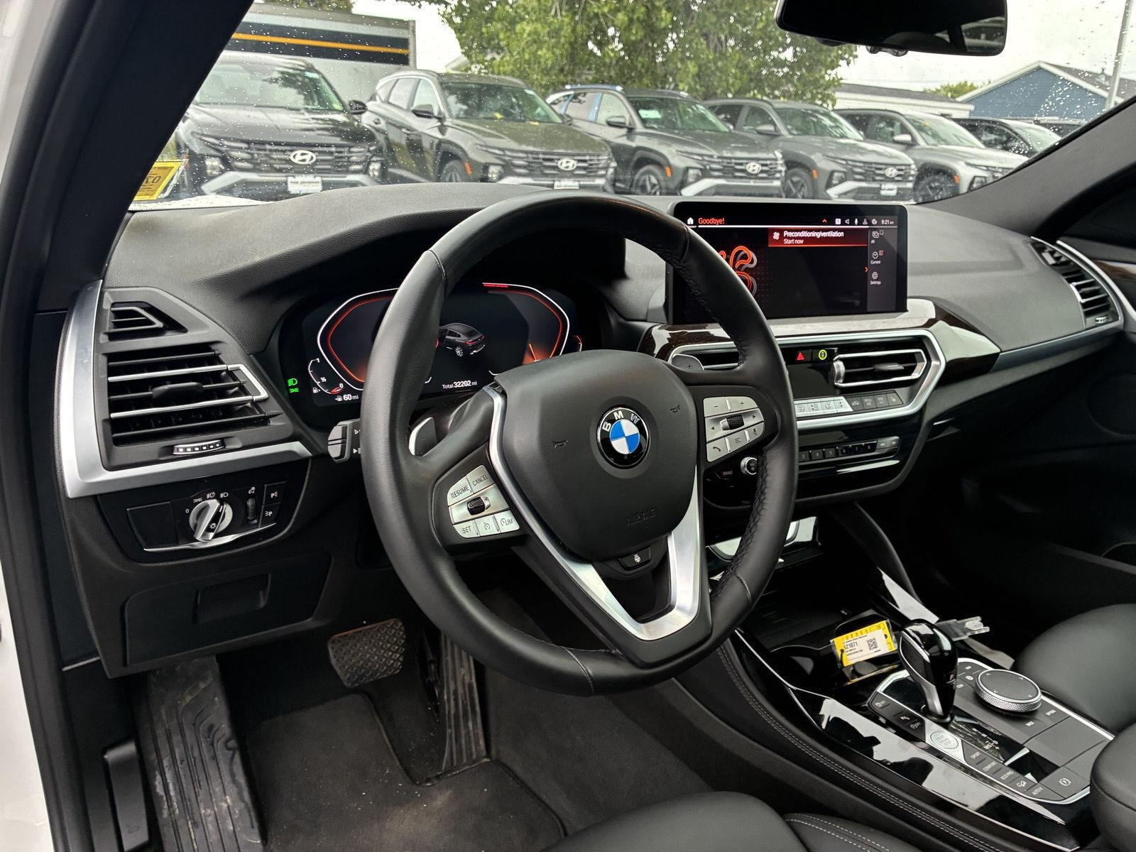 2025 BMW X4 xDrive30i