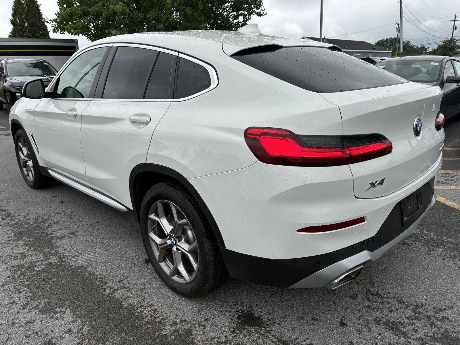 2025 BMW X4 xDrive30i