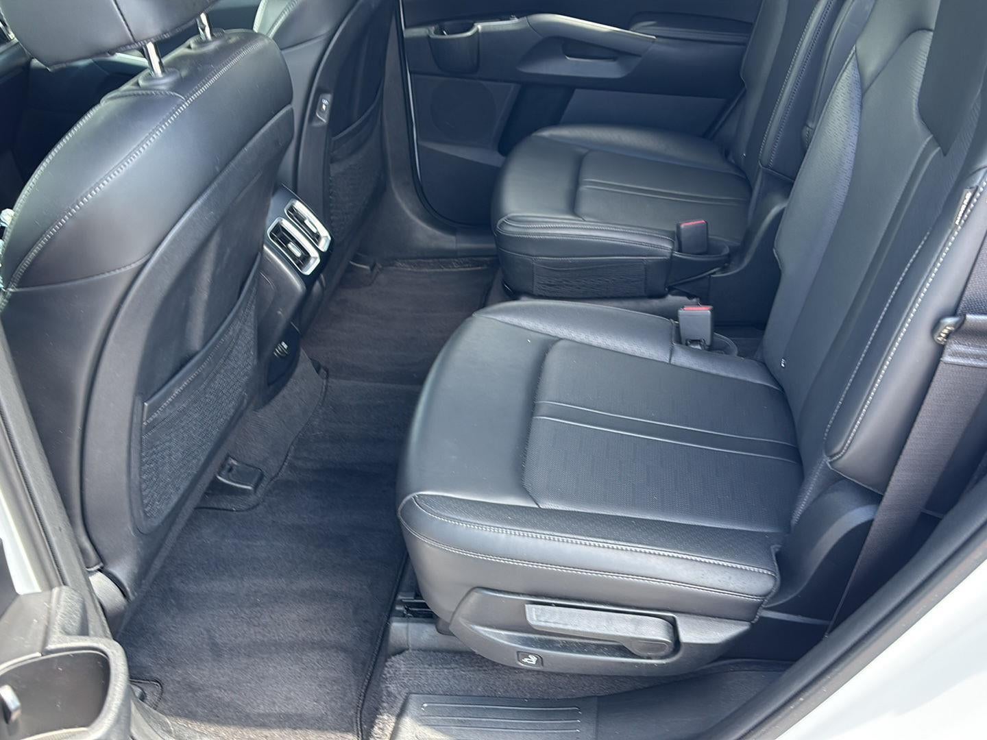 2025 Kia Sorento X-Line EX