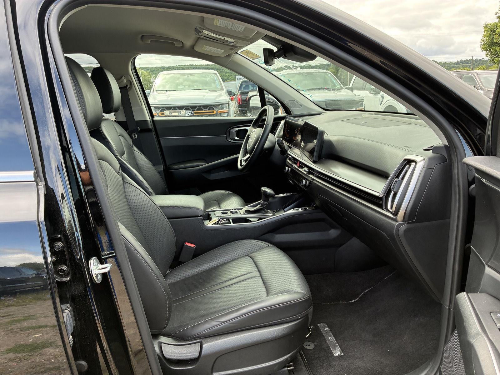 2025 Kia Sorento X-Line EX