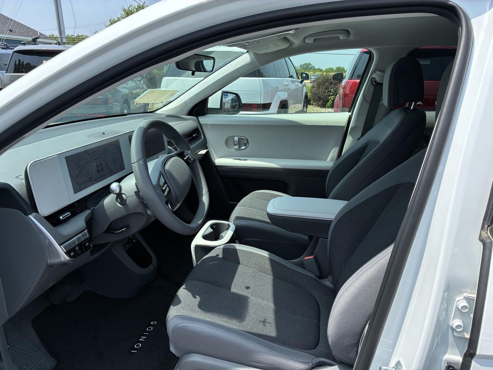 2024 Hyundai IONIQ 5 SE