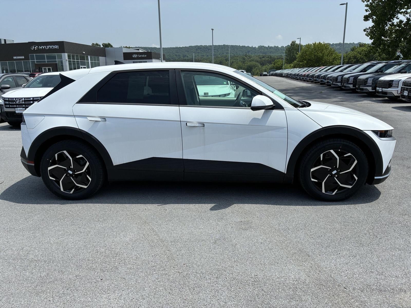 2024 Hyundai IONIQ 5 SE