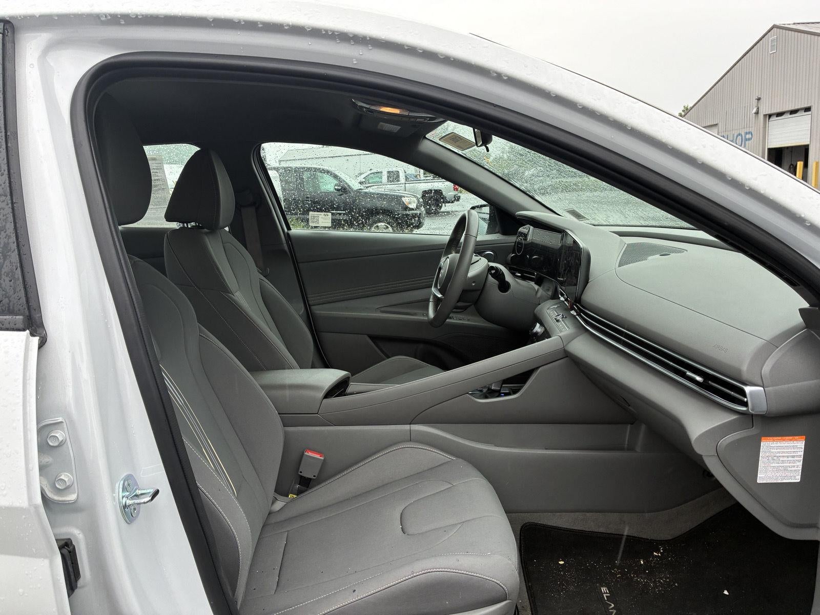 2025 Hyundai Elantra Hybrid SEL Sport