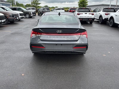 2025 Hyundai Elantra Hybrid SEL Sport