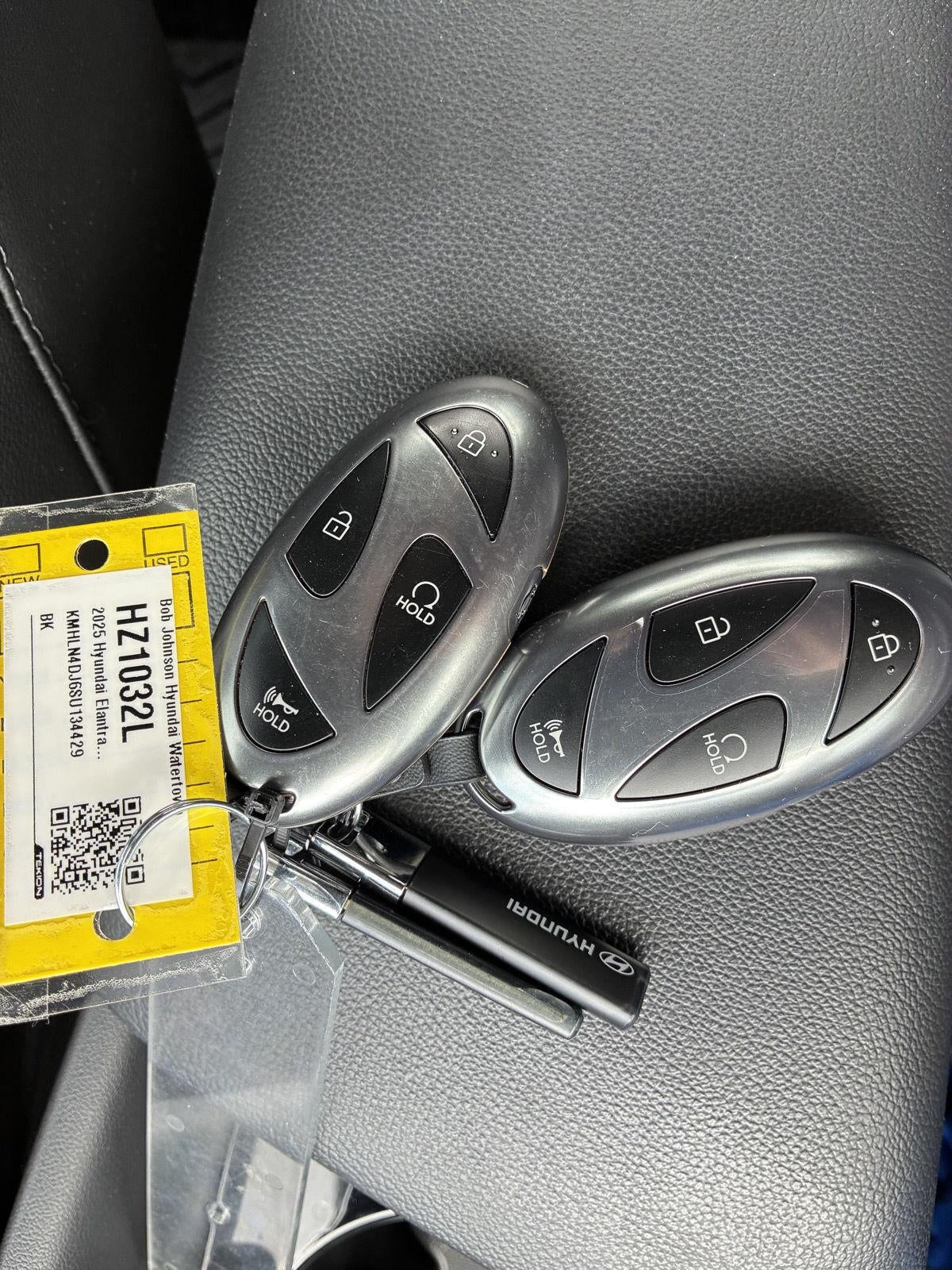 2025 Hyundai Elantra Hybrid Limited