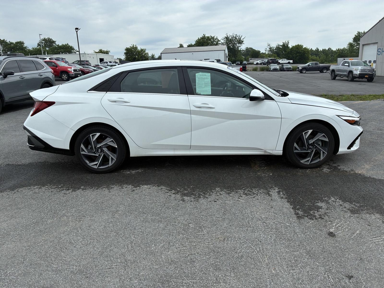 2025 Hyundai Elantra Hybrid Limited